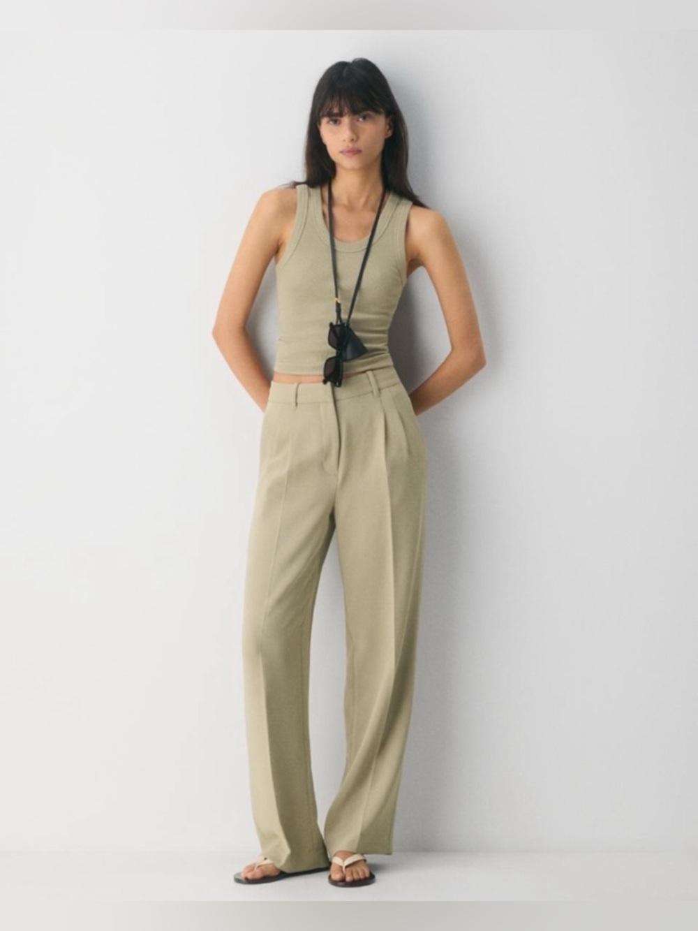 Aritzia The Effortless Crepette Pant in Sundried Olive
